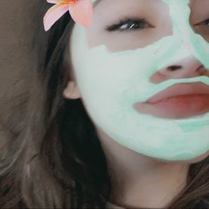 Meet your Posher, Aleah